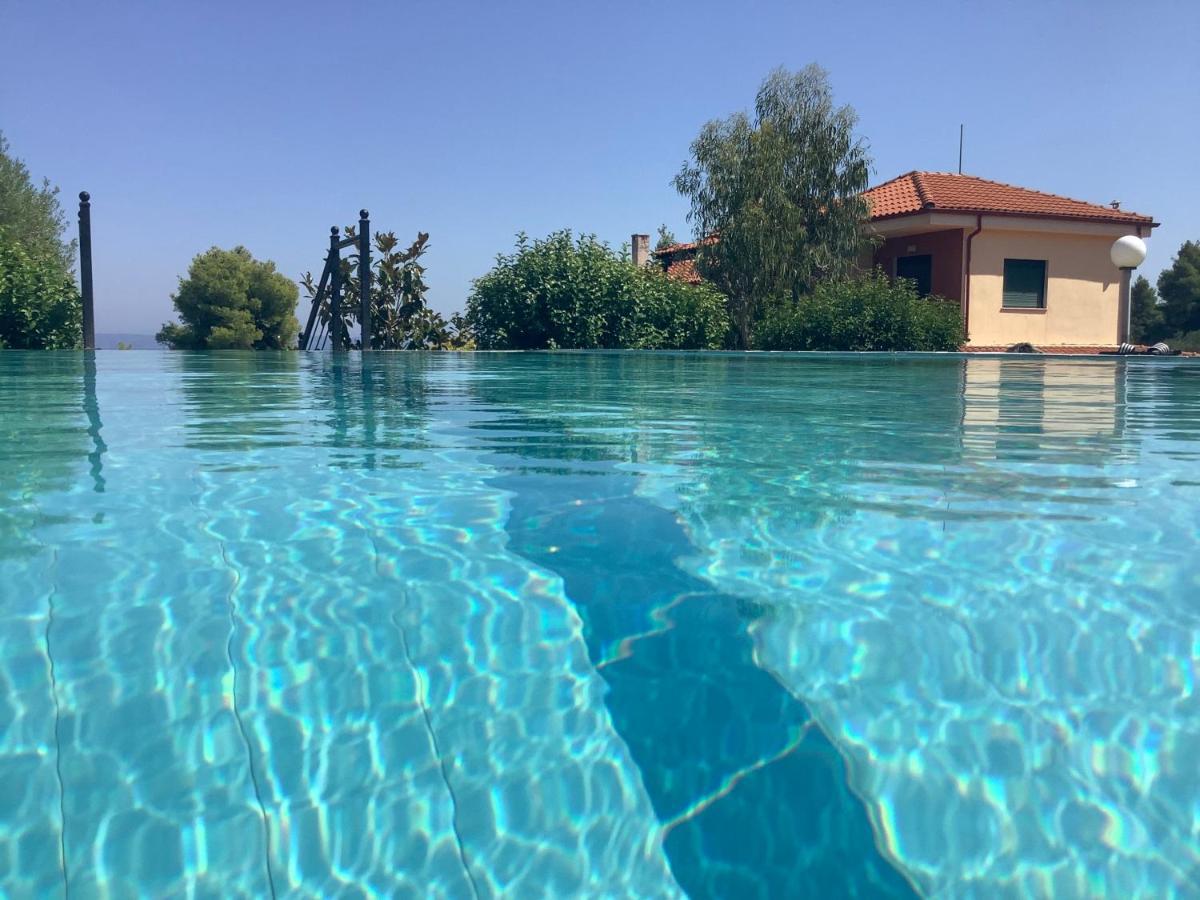 Amazing Villa With Views Sea In Paliouri Eksteriør billede